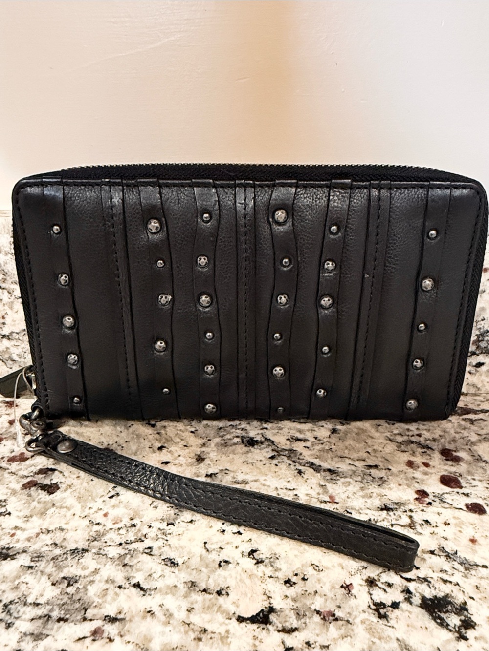 Vilenca Holland Genuine Leather Wristlet Wallet